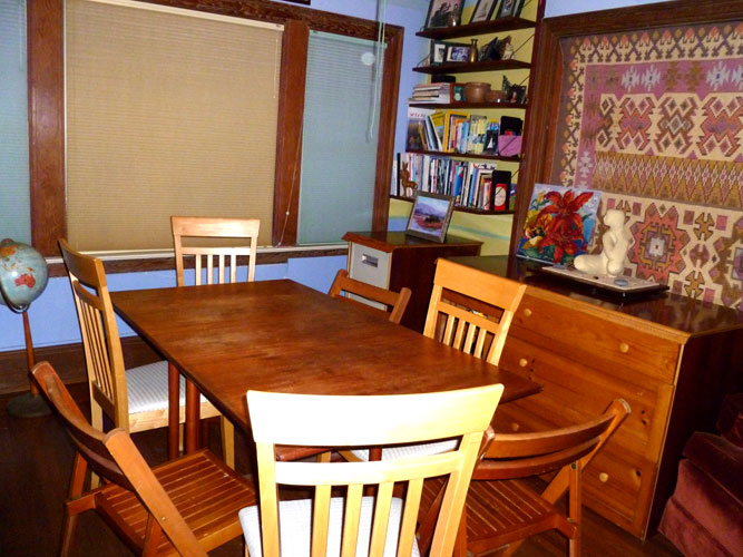 Den ready for gathering